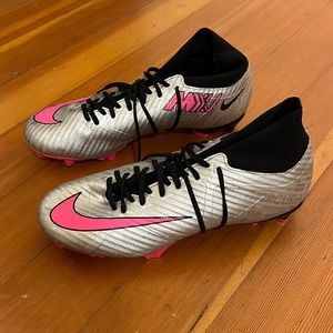 Nike Zoom Mercurial Superfly 9 Soccer Cleats - Size US 7.5, EUR 40.5